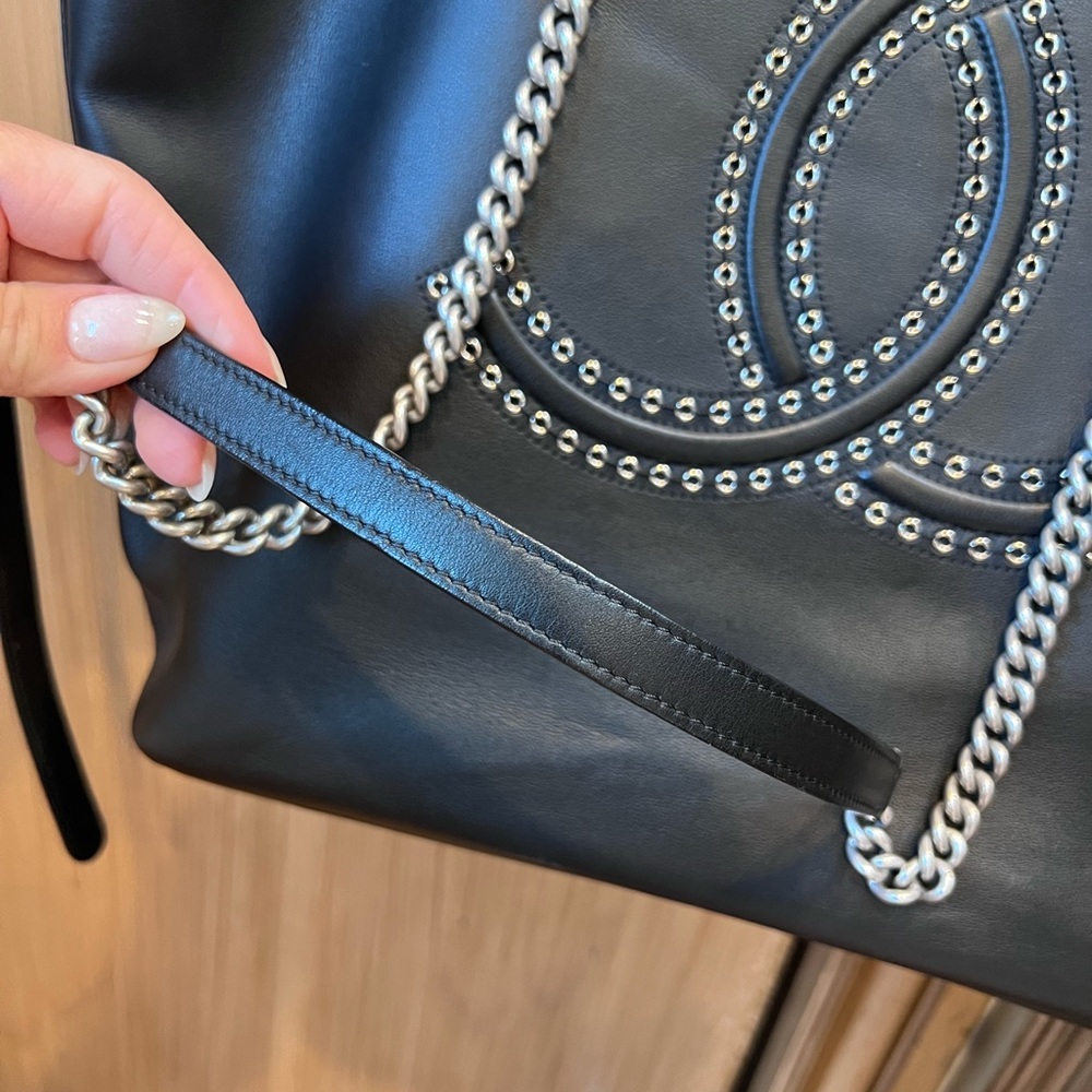 CHANEL COCO EYELET LARGE SHOPPING TOTE Black Calfskin Chain CC Bag Rare - Picture 3 of 16